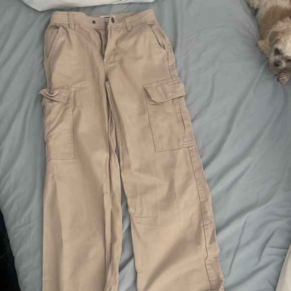 cream cargo pants - Picture 2 of 2